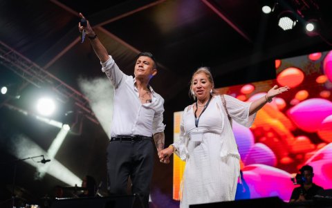 Artistas ecuatorianos, de variados géneros, van a España para agasajar a los compatriotas.