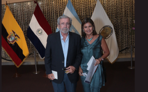 Oswaldo Molestina y Marcela del Río de Molestina.