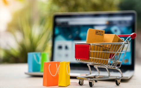 Cada paquete enviado desde el exterior por courier bajo el sistema 4x4 pagará una tarifa fija de $20 desde el 16 de junio de 2025.