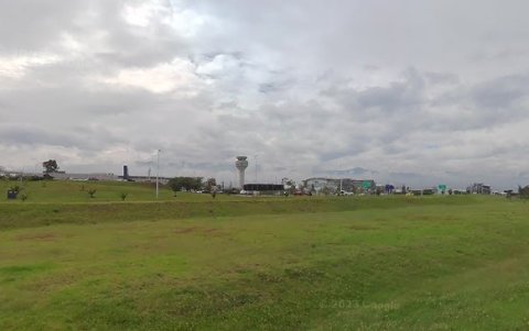 Las unidades pueden llegar al aeropuerto de Quito a través de la Ruta Collas, Ruta Viva, Interoceánica, Intervalles y E35.