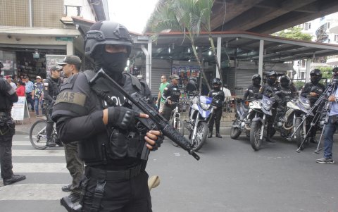 El pasado 4 de junio, la Policía se instaló en la zona donde hubo el atentado en la Bahía para reforzar la seguridad e investigar el caso.