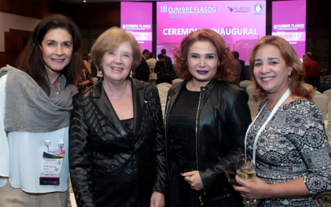 Mabel Martino, María Celeste Osorio, Lida Sosa y Dayana Couto.