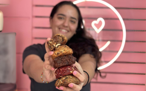 Ari Andrade, la mente detrás del toque rosa y dulce de Pinki