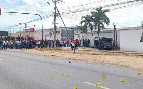 Vehículo de Juan Antón Murillo tras el ataque en la vía a La Libertad