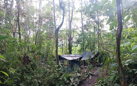 Las Fuerzas Armadas del Ecuador localizaron dos campamentos supuestamente utilizados por un Grupo Delincuencial Organizado