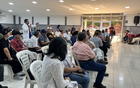 Alex Díaz, exgerente del hospital de especialidades Teodoro Maldonado Carbo del IESS, propuso ideas para que sean incluidas en el proyecto de ley que la Coordinadora enviará al Legislativo.