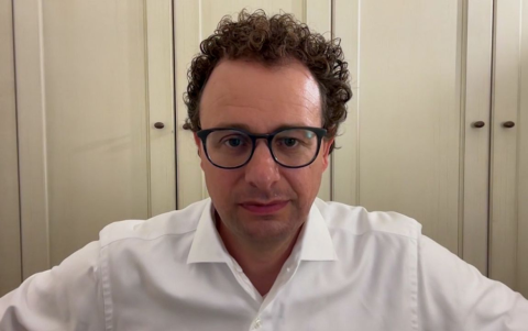 Dario Amodei, CEO de Anthropic, advierte sobre el riesgo de desempleo masivo por la inteligencia artificial.