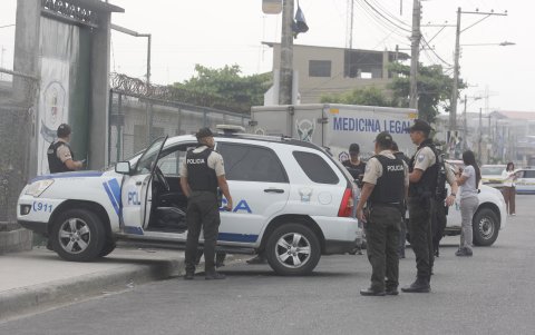 Referencial. Una pareja fue asesinada frente a la escuela de sus hijos, en la etapa 7 de Mucho Lote 1, en el norte de Guayaquil.