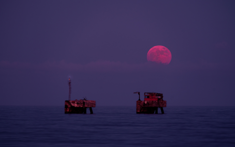 La Luna de Fresa iluminará el cielo de Ecuador la noche del 11 de junio, visible a simple vista.