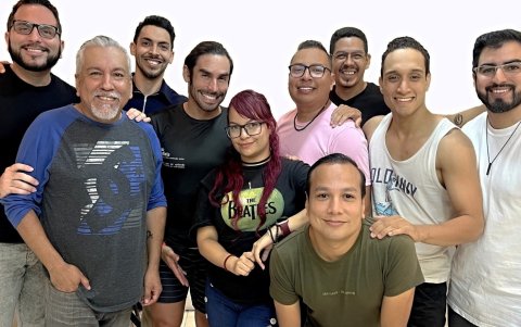 El equipo del montaje teatral.