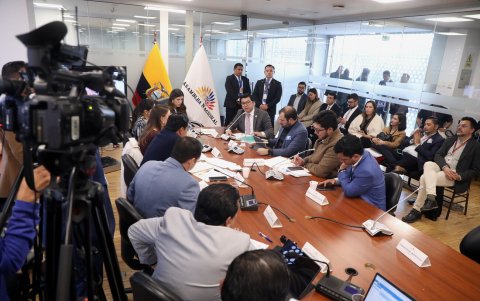 La Comisión de Desarrollo Económico tramita la Ley de Innovación en la Gestión Pública enviada como económica urgente por el presidente Daniel Noboa.