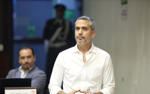 El asambleísta de Reto-Revolución Ciudadana Raúl Chávez iba a encabezar una nueva bancada denominada De La Gente, en la primera sesión.