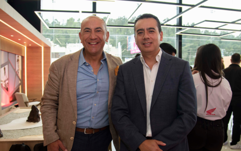 Ricardo Rosales y Genaro Baldeón.