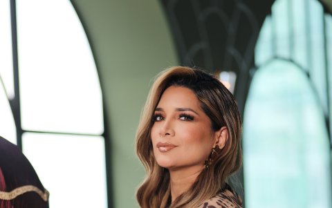 Trabaja en una empresa de bienestar en lo referente a salud y belleza.