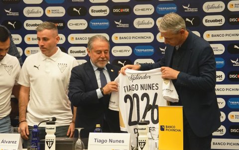 Tiago Nunes tuvo su presentación oficial como entrenador de Liga de Quito.
