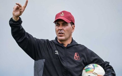 Ismael Rescalvo dirige a Deportes Tolima desde el inicio de la temporada 2025