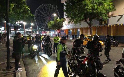 Las autoridades buscan mantener el control en La Bahía.