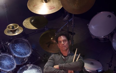 Billy Cueva posa para EXPRESIONES