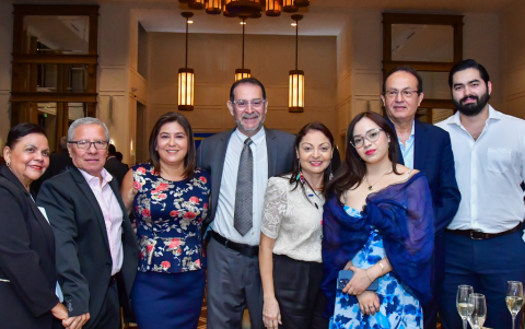 Dolores Arreaga, Sebastián Mejía, Jéssica Sánchez, Jaime Flores, Karina Aguirre, Julianne Cueva, Julio Ocaña C. y Julio Ocaña M.