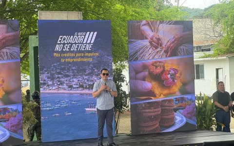 Daniel Noboa hizo el anuncio en Portoviejo.