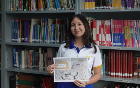 Chelys Real creó un kit de pintura sensorial para niños con discapacidad visual, combinando inclusión y creatividad.