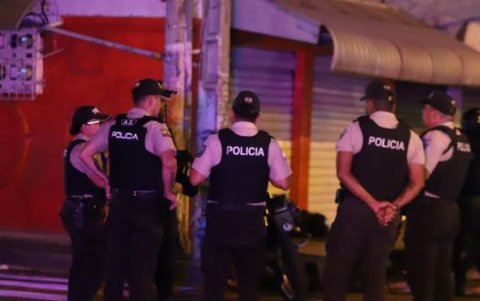 El crimen ocurrió cerca de las 21:30, según reportó la ciudadanía. La noche del 17 de junio, la Policía acordonó el área, aledaña a la puerta principal de la Facultad de Comunicación (Facso)..