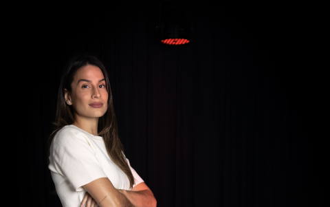 Joselyn Gallardo interpreta al persona de Minerva.