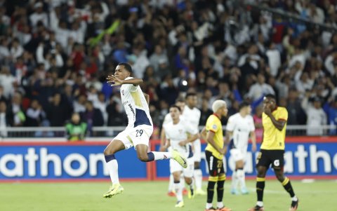 Bryan Ramírez y su festejo tras marcar el primer gol de Liga de Quito.