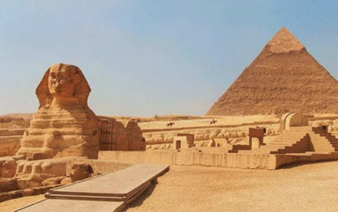 Entre desiertos milenarios y cielos despejados, Egipto y el norte de África ofrecen una vista inigualable para presenciar un eclipse solar total.