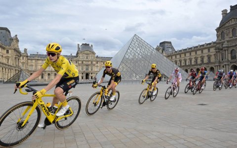 El Tour de Francia es considera una de las grandes carreras del ciclismo, junto a la Vuelta a España y el Giro de Italia