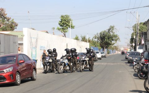 La Policía Nacional investiga la muerte del servidor.