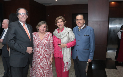 Carlos Hahn, Gilda Cucalón, Elena Sper y Ramón Sonnenholzner.