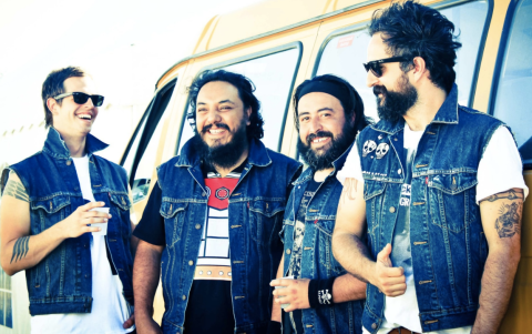 Molotov regresa a Ecuador con sus letras provocadoras y su potente mezcla de rock y crítica social.