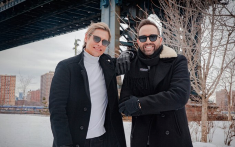 Lucas Arnau y Carlos Baute encantarán a Guayaquil este 5 de septiembre con su gira “Volverte a Ver Tour”, en una noche llena de éxitos y nostalgia romántica.