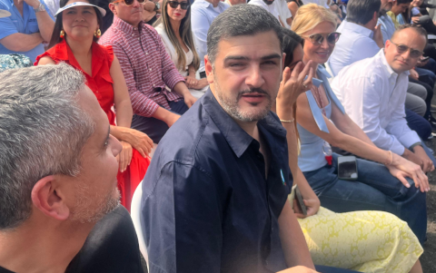 El alcalde Aquiles Álvarez abordó la regulación de vallas publicitarias en Guayaquil.