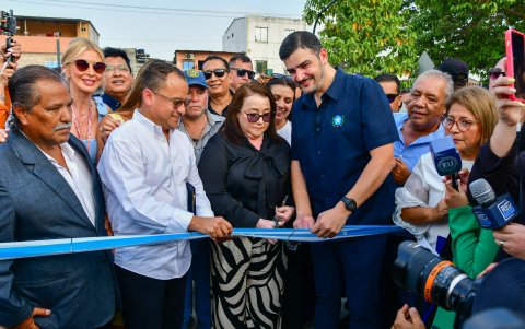 Aquiles Álvarez cortó la cinta de inauguración de la Troncal 4.