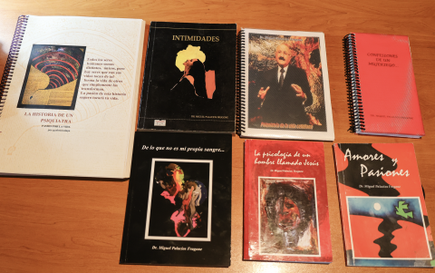 Ha escrito más de 17 libros, entre poesía, filosofía, psiquiatría y novelas.