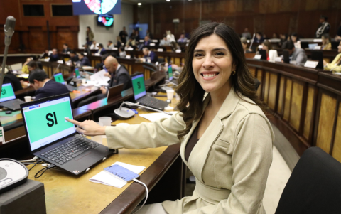 Valentina Centeno mocionó la aprobación de texto íntegro del proyecto de Ley de Integridad Pública, con los cambios aprobados por el Pleno de la Asamblea Nacional.