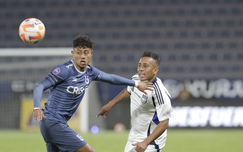 Christian Cueva se estrenó como goleador de Emelec.