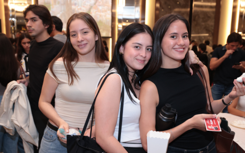 Arianna Baste, María Emilia Basantes y Romina Haack.
