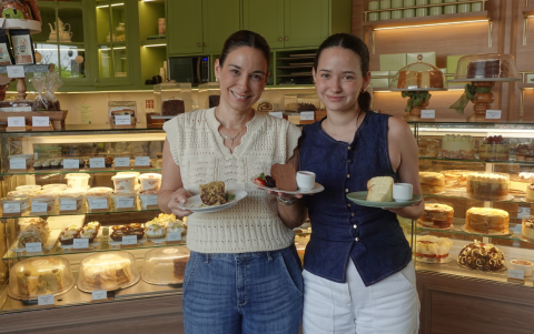 Diana Carrión ofrece una versión sin gluten e innovadora de la Tarta Vasca, como la de tiramisú o pistacho.