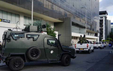 Daniel Salcedo entregó su testimonio anticipado bajo un fuerte equipo de seguridad.