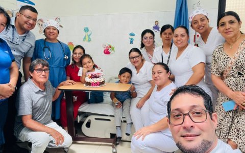 Hoy atienden a más de 60 pacientes y gestiona tratamientos, exámenes, hospedaje, alimentación y apoyo integral.