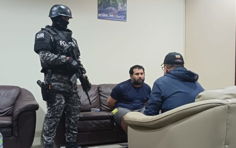 El ministro del Interior John Reimberg acudió al lugar en el que fue recapturado alias Fito el pasado 26 de junio de 2025