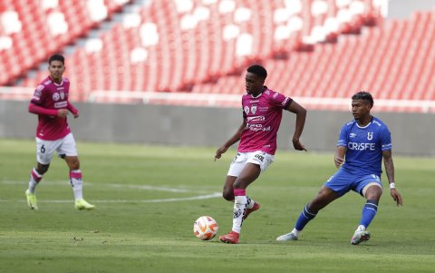 Darwin Guagua (c) dio una asistencia y marcó un gol para los rayados.
