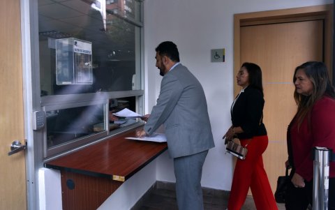 Geovanny Atarihuana de Unidad Popular demando la inconstitucionalidad de la Ley de Solidaridad Nacional.