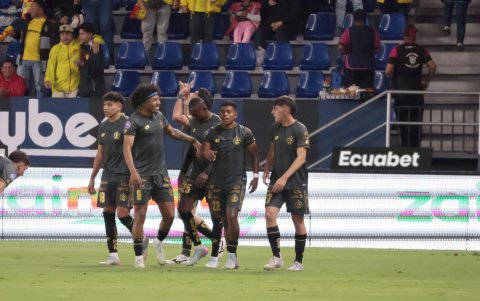 Aucas consiguió un importante triunfo sobre Vinotinto en el último partido de la fecha 18.