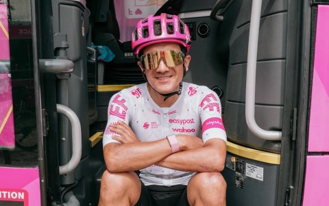 Richard Carapaz se alista para el Mundial de Ciclismo Ruanda 2025