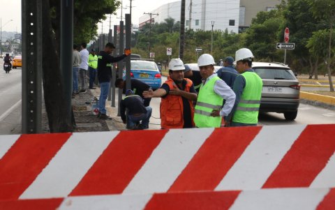 Desde este 1 de julio comenzaron los cierres viales en la avenida del Bombero debido a la construcción de dos pasos a desnivel.