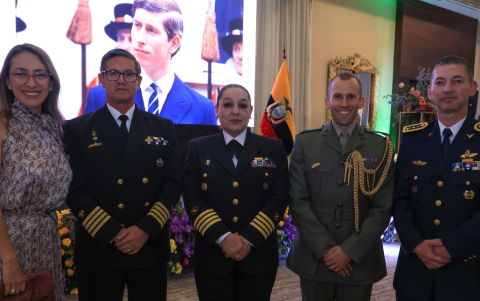 Verónica Sáez, Guillermo Granja, Mónica Carrión, Tom Macevo y Javier Garcés.